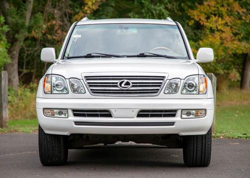 2005 Lexus LX 470 Base