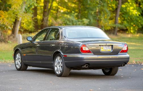 2004 Jaguar Vanden Plas Base
