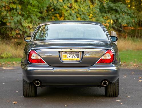 2004 Jaguar Vanden Plas Base