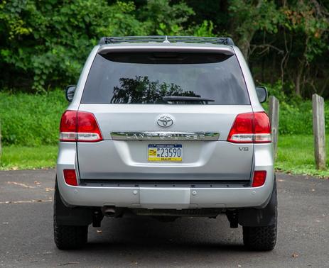 2011 Toyota Land Cruiser Base
