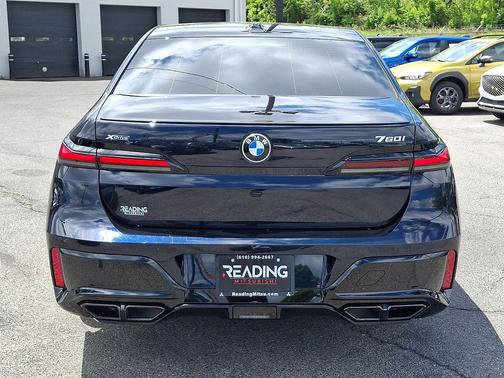 Carbon Black Metallic 2023 BMW 760 i xDrive