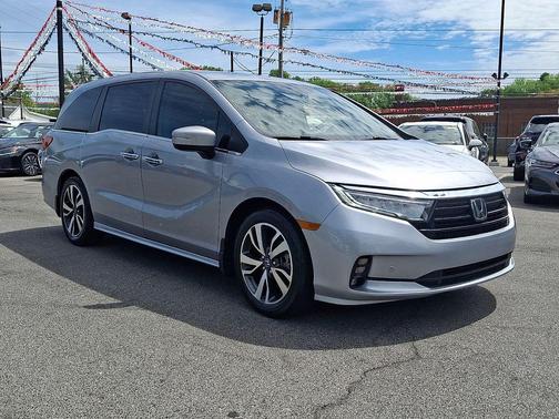 Silver 2022 Honda Odyssey Touring