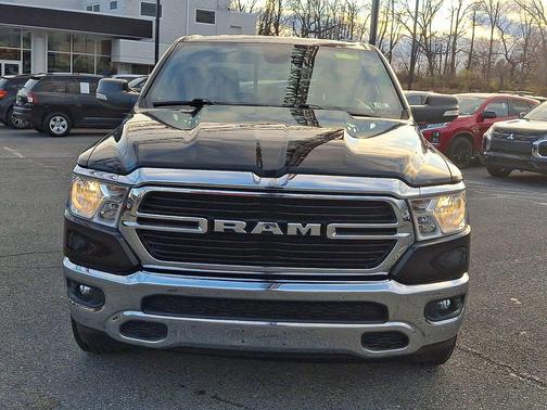 Diamond Black Crystal Pearlcoat 2019 RAM 1500 Big Horn