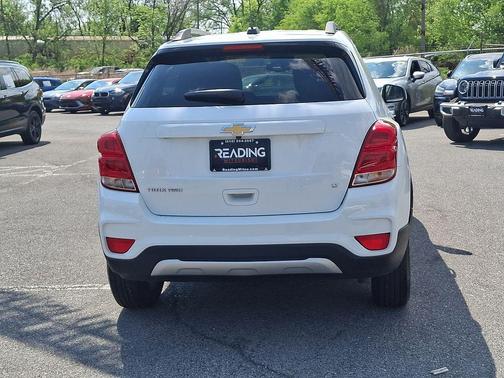Summit White 2020 Chevrolet Trax LT
