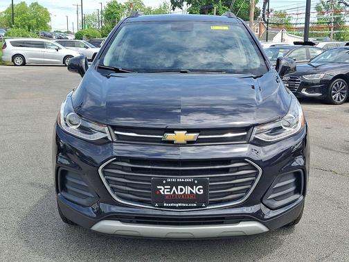 Midnight Blue Metallic 2022 Chevrolet Trax LT