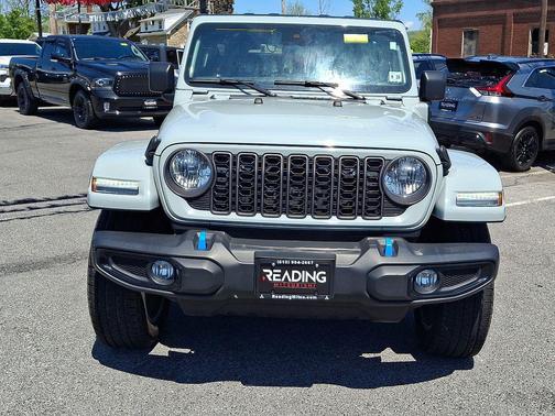Earl Clearcoat 2024 Jeep Wrangler 4xe Sport S