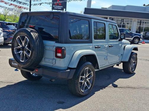 Earl Clearcoat 2024 Jeep Wrangler 4xe Sport S