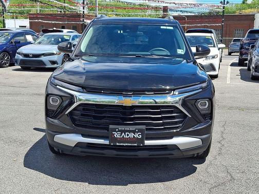 Mosaic Black Metallic 2025 Chevrolet Trailblazer LT