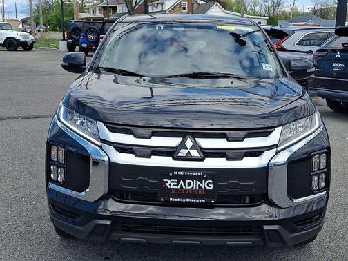 Labrador Black Pearl 2025 Mitsubishi Outlander Sport 2.0 LE