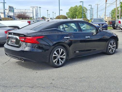 Super Black 2016 Nissan Maxima 3.5 Platinum