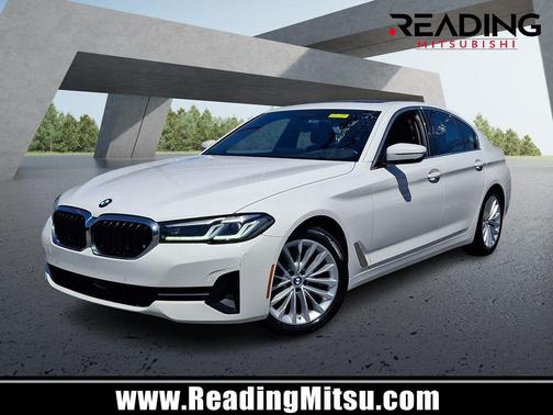 Alpine White 2022 BMW 530 i xDrive