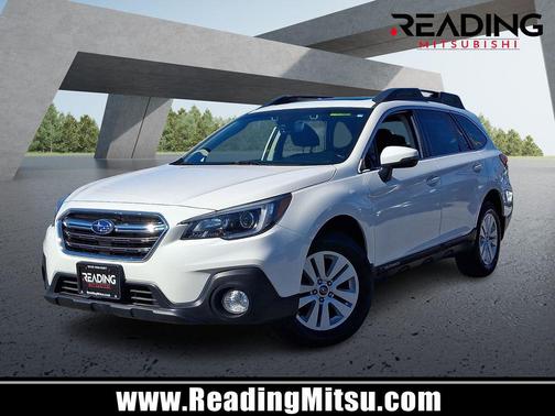 Crystal White Pearl 2019 Subaru Outback 2.5i Premium