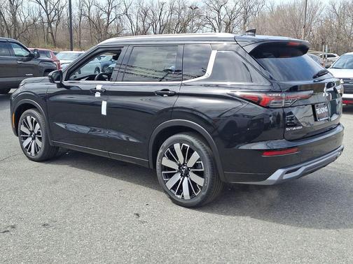 Black Diamond 2026 Mitsubishi Outlander SEL 1.5T S-AWC