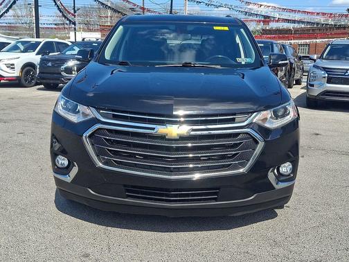 Mosaic Black Metallic 2019 Chevrolet Traverse LT Leather