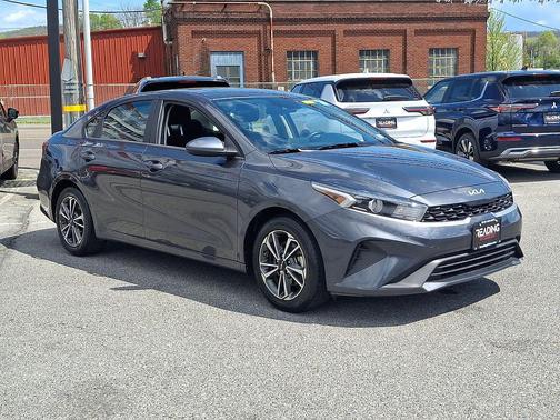 Gravity Gray 2024 Kia Forte LXS