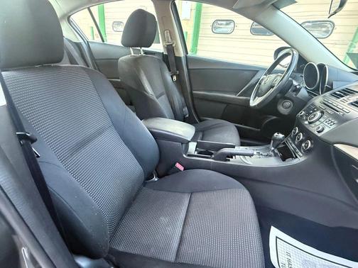 2013 Mazda Mazda3 i Touring