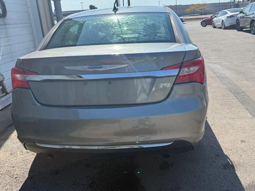 2013 Chrysler 200 Limited