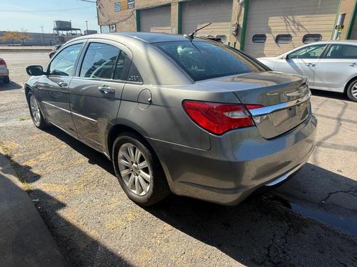 2013 Chrysler 200 Limited