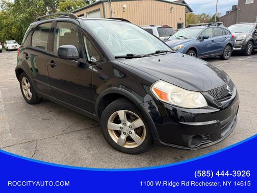2012 Suzuki SX4 Tech Valu Pkg (NAV)