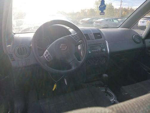 2012 Suzuki SX4 Tech Valu Pkg (NAV)