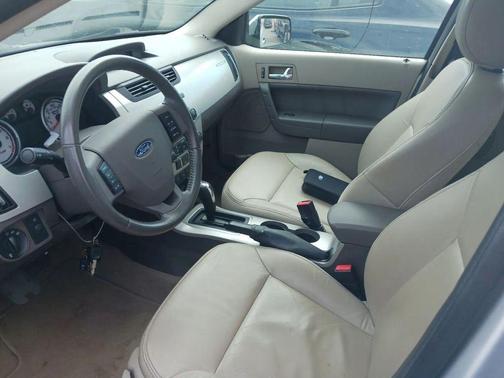 Silver 2010 Ford Focus SEL