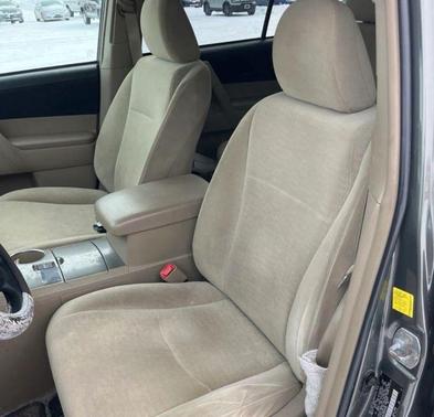 2011 Toyota Highlander SE