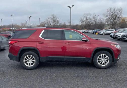 2018 Chevrolet Traverse LT Cloth