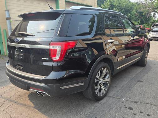 Blue 2018 Ford Explorer Platinum