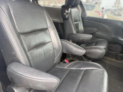 2015 Toyota Sienna SE