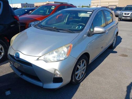 2013 Toyota Prius c Three