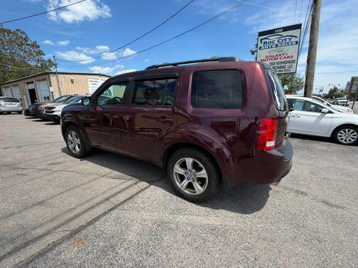 Burgundy 2014 Honda Pilot EX-L