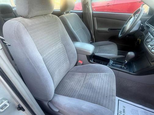 2006 Toyota Camry LE