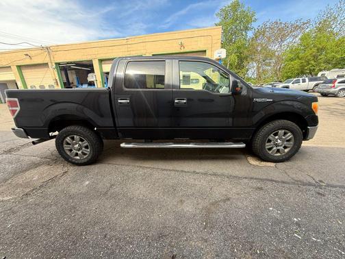 Black 2011 Ford F-150 XLT