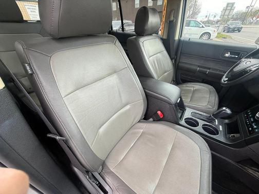 Silver 2017 Ford Flex Limited