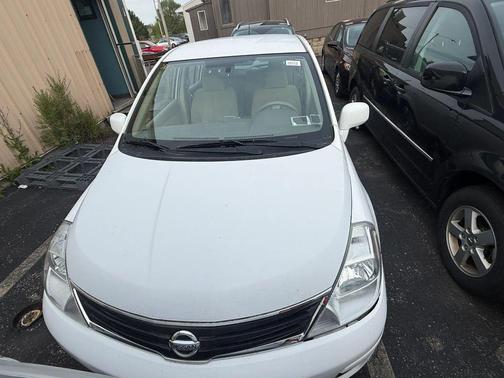 White 2011 Nissan Versa 1.8 S
