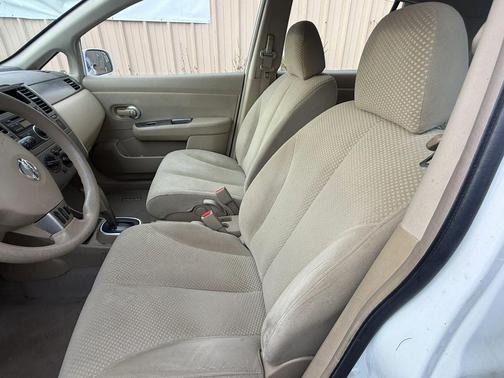 White 2011 Nissan Versa 1.8 S