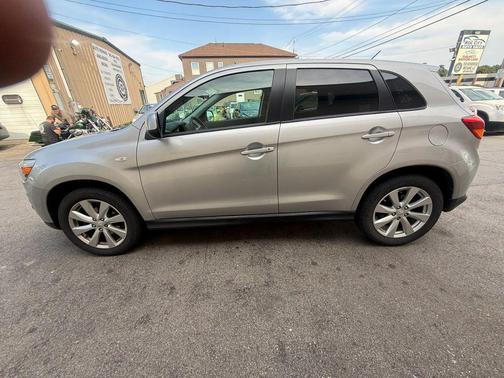 Silver 2015 Mitsubishi Outlander Sport ES