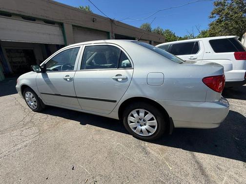 Gold 2003 Toyota Corolla LE
