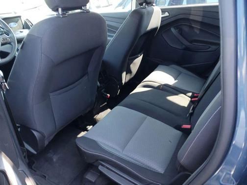 Blue 2018 Ford Escape SE