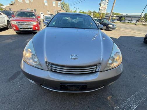 Gray 2004 Lexus ES 330 Base