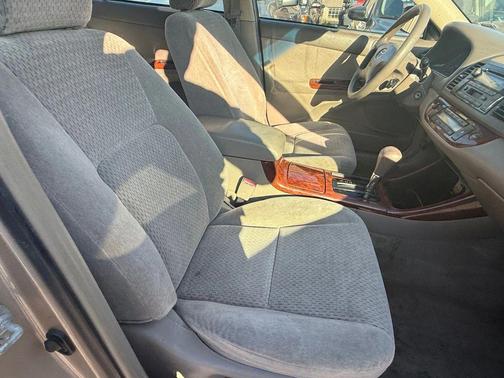 2002 Toyota Camry LE