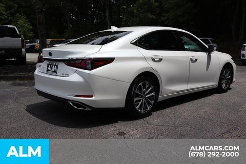 2025 Lexus ES 350 Base