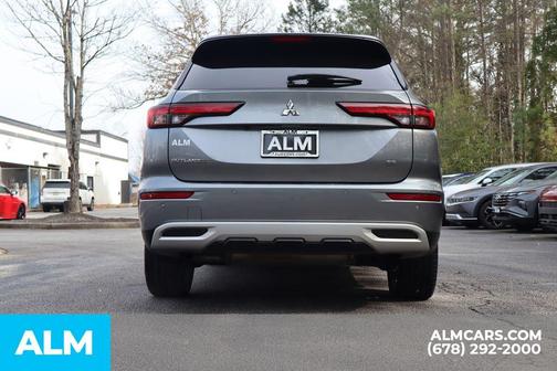 2024 Mitsubishi Outlander SE