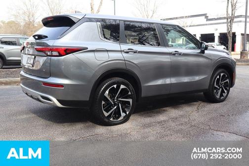 2024 Mitsubishi Outlander SE