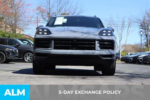 2024 Porsche Cayenne Base
