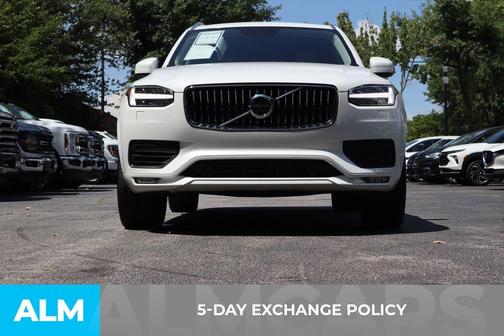 2022 Volvo XC90 T5 Momentum 7 Passenger