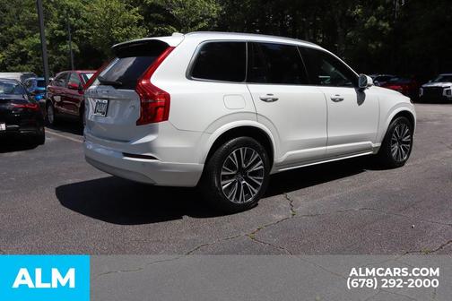 2022 Volvo XC90 T5 Momentum 7 Passenger