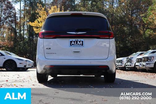 2024 Chrysler Pacifica Touring-L