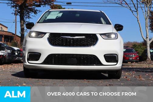 2024 Chrysler Pacifica Touring-L