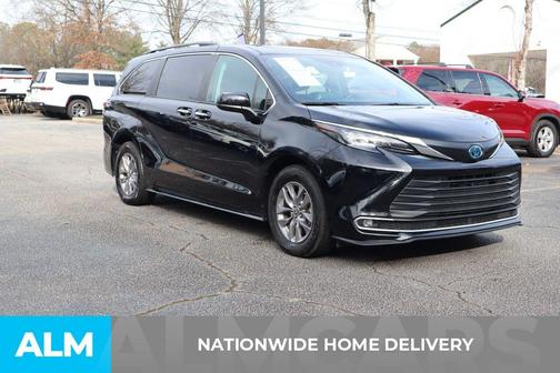 2024 Toyota Sienna XLE